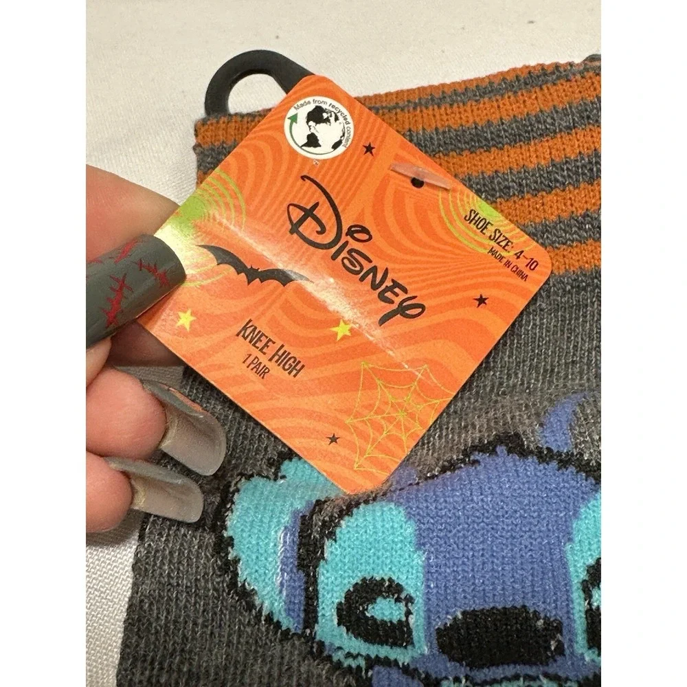 DISNEY‎ womens 1 pair knee high halloween socks size 4-10 CUTE BUT CREEPY STITCH
